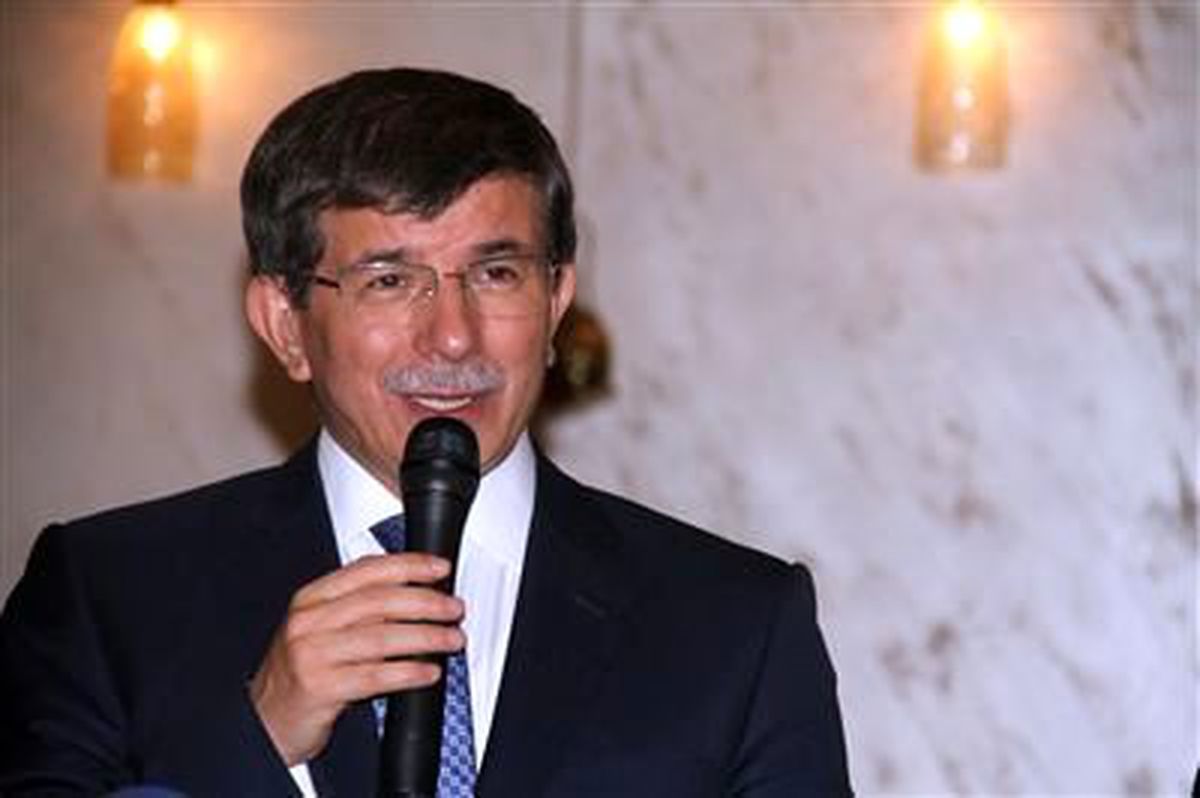 Dışişleri Bakanı Davutoğlu, Irak Türkmen Cephesi Heyetini Kabul Etti