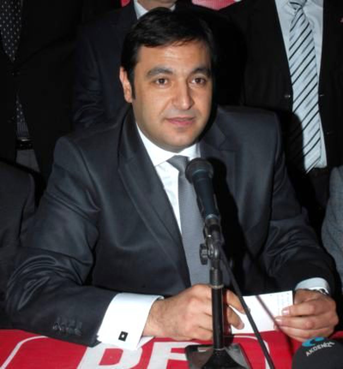 "Sorunları Çözecek Güç Valide Değil Yağcı\'da"