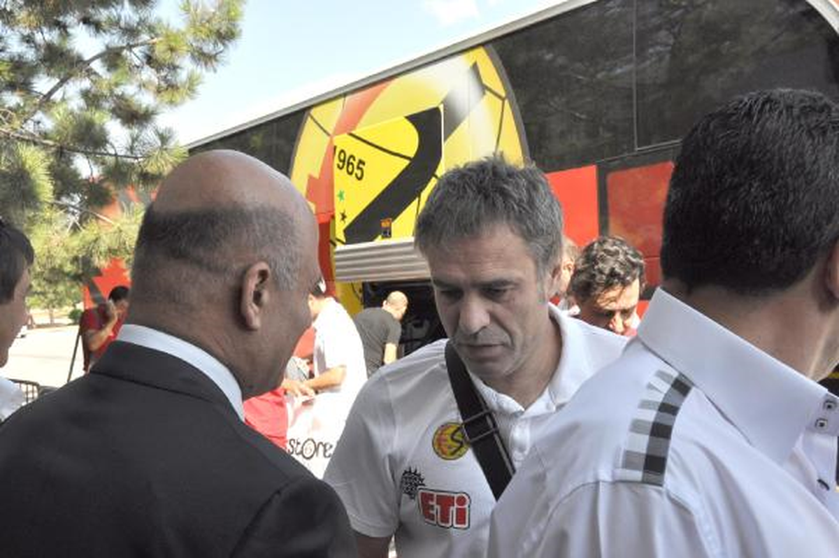 Eskişehirspor Fransa\'ya Tur İçin Uçtu