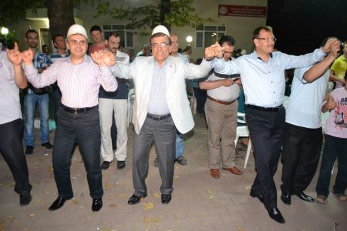Gülbahçe\'de Renkli Sahur Programı
