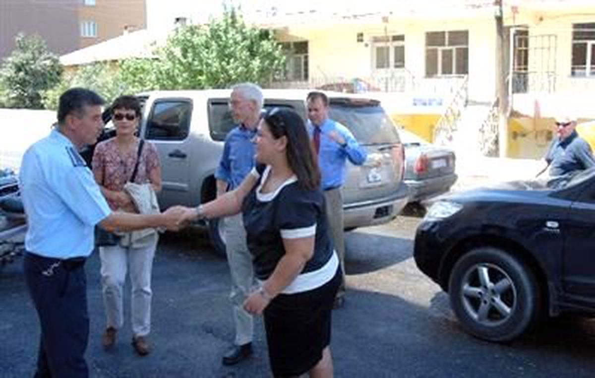 İngiliz Heyet, Çadırkentleri Gezdi