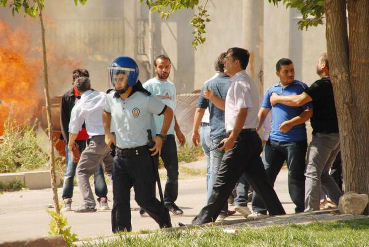 Isparta\'da İki Aile Kavga Etti: 1 Ölü, 4 Yaralı