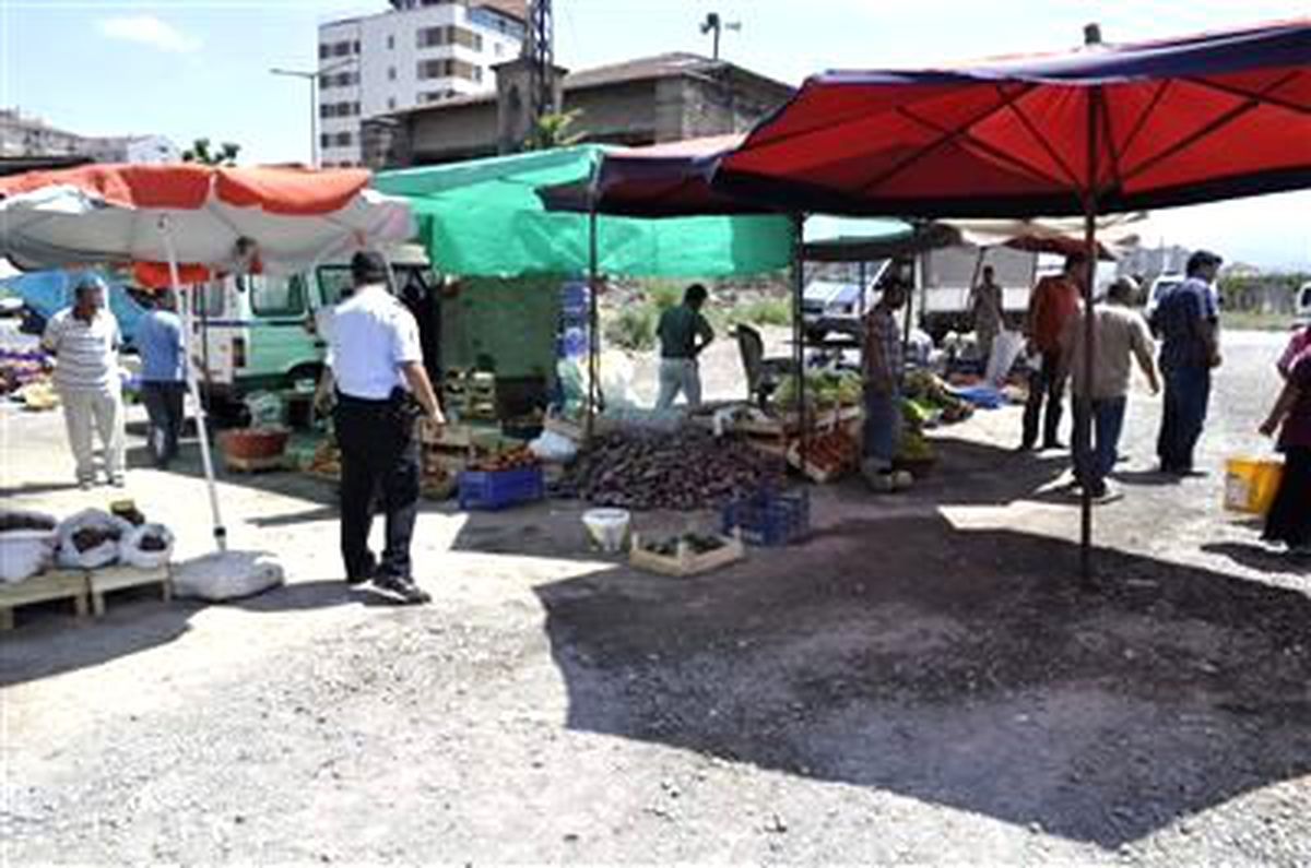 Köy Pazarında Silahlar Konuştu