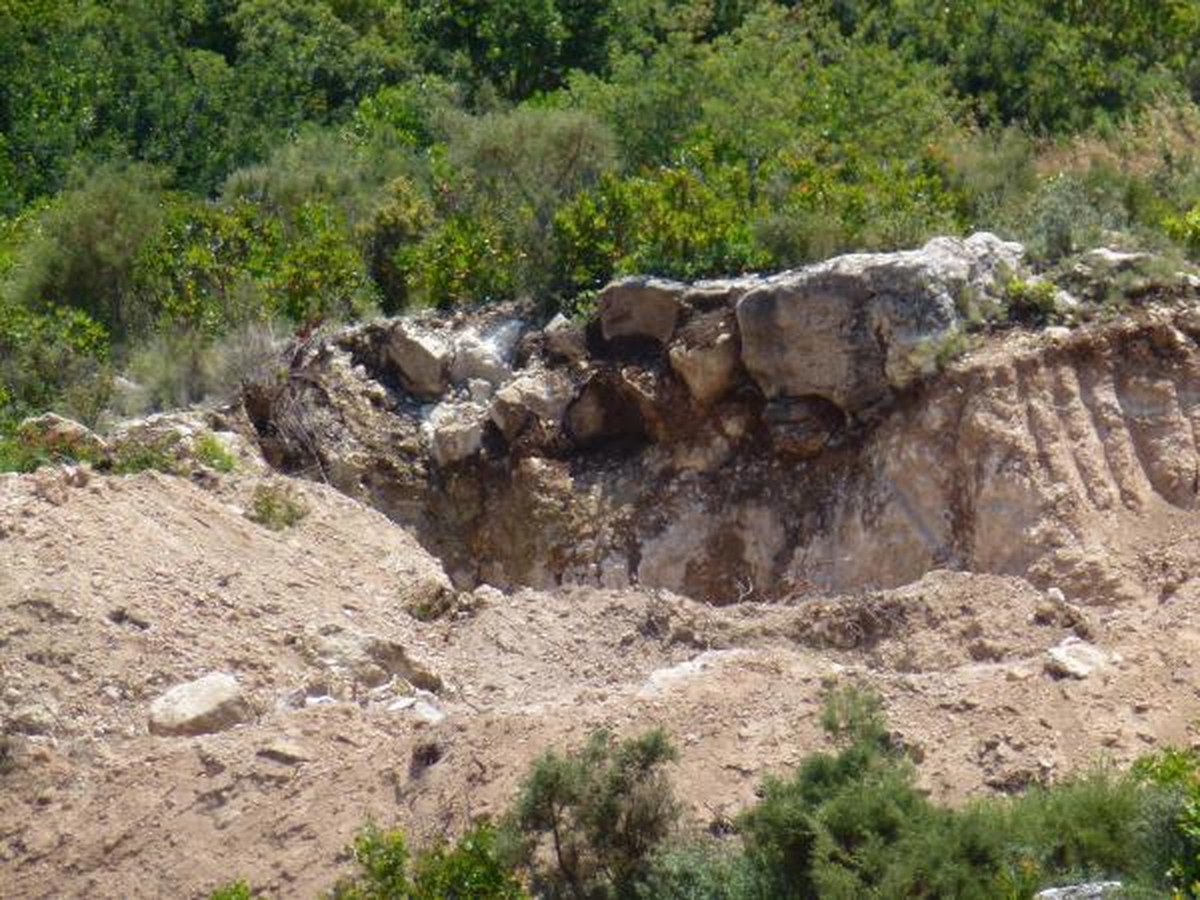 Kutsal Yol\'da Tarih Talanı