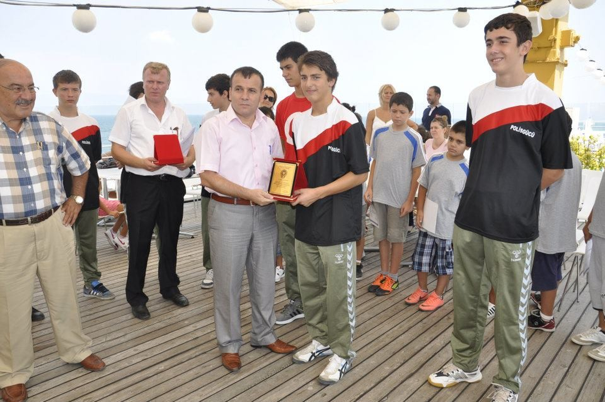 Mudanya Polis Gücü Sporcuları Sertifikalarını Aldı