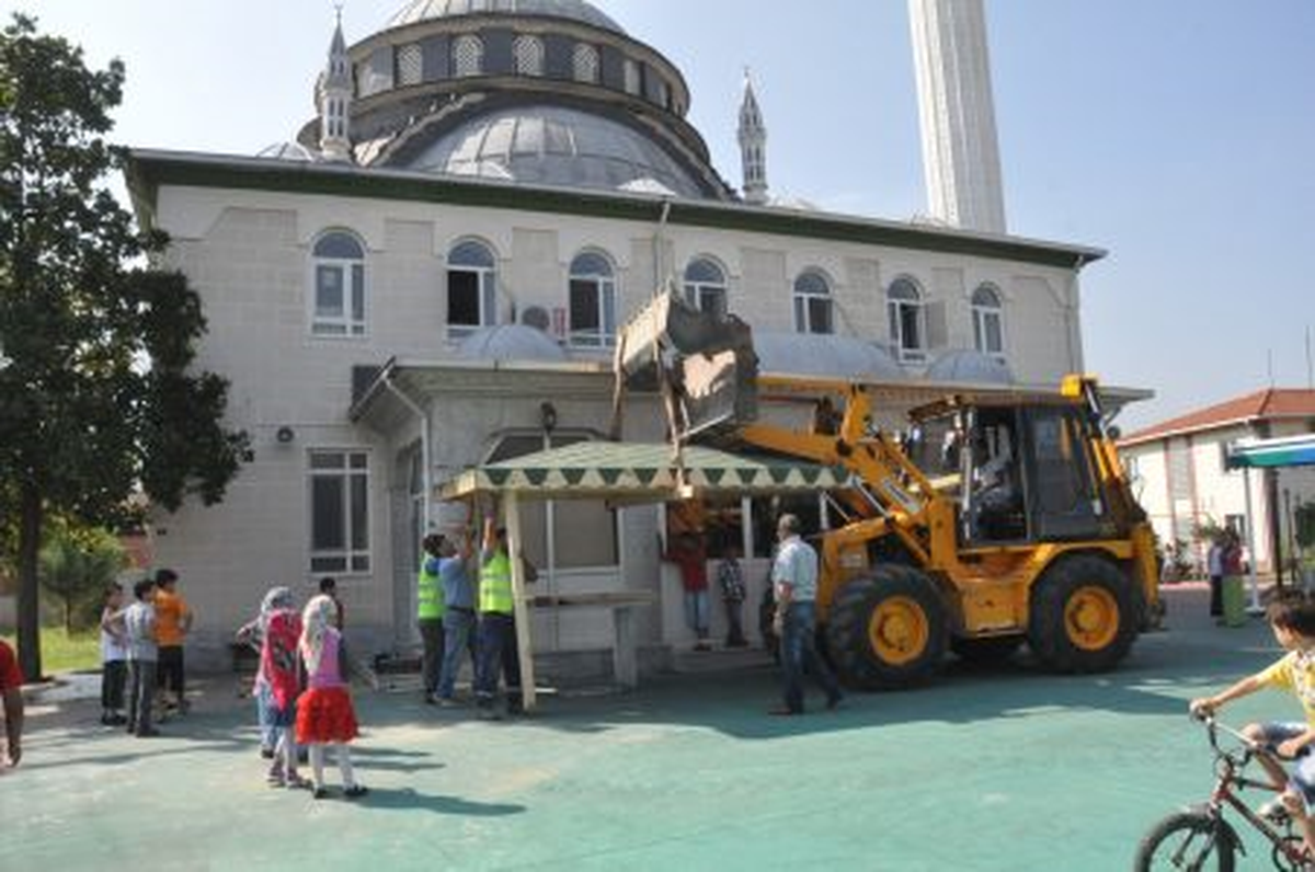 Sarımeşe Camii\'ne Kamelya Kondu