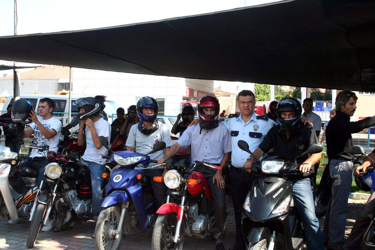 Sındırgı\'da, "Kaskımla Güvendeyim Trafik Eğitim Projesi"