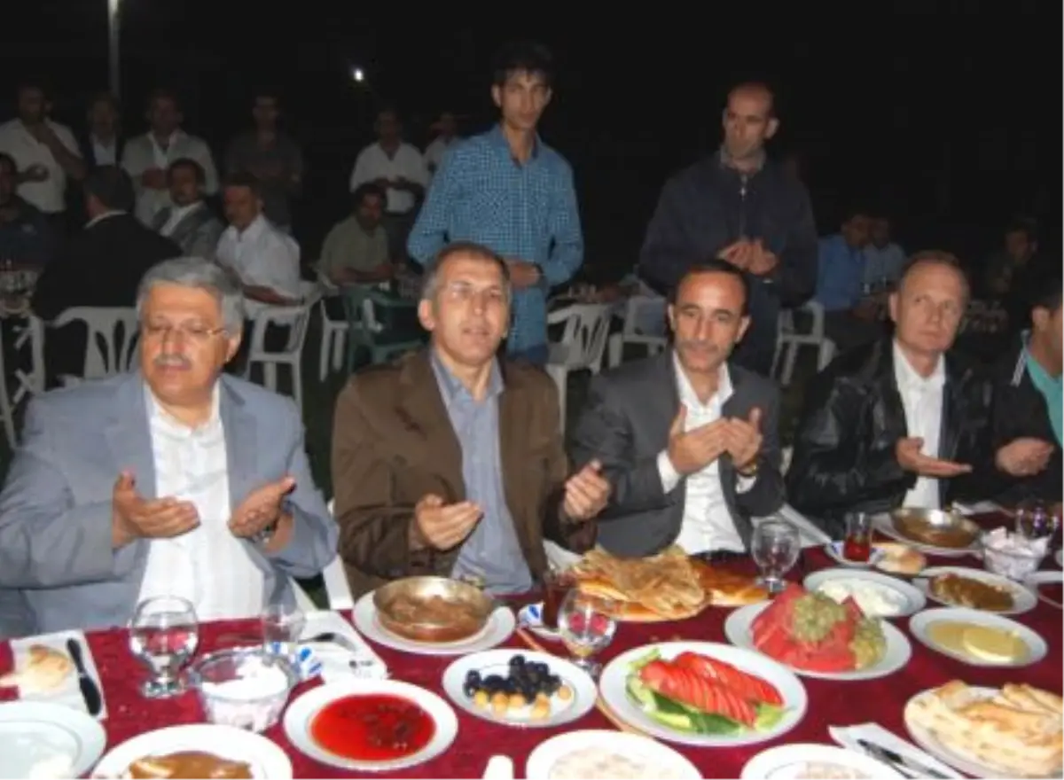 Tatvan\'da "Sahur Özel Programı" Düzenlendi