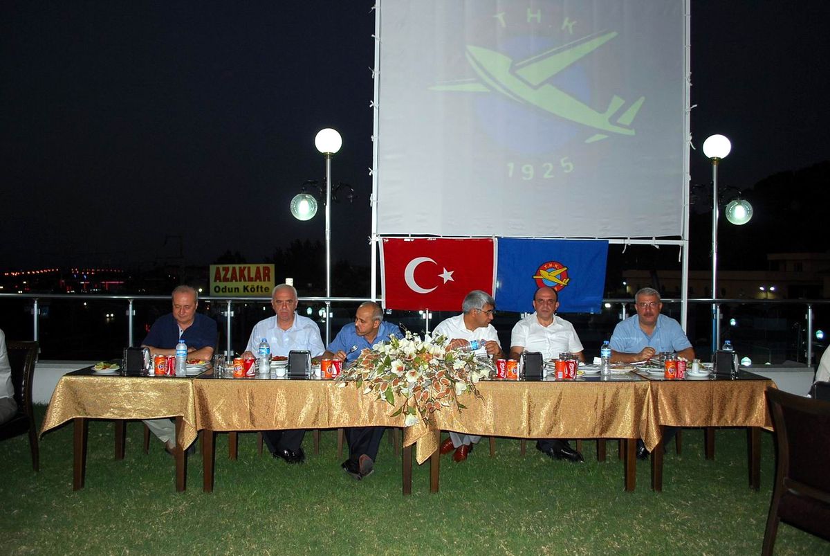 Türk Hava Kurumu Salihli Şubesi İftar Programı Düzenledi
