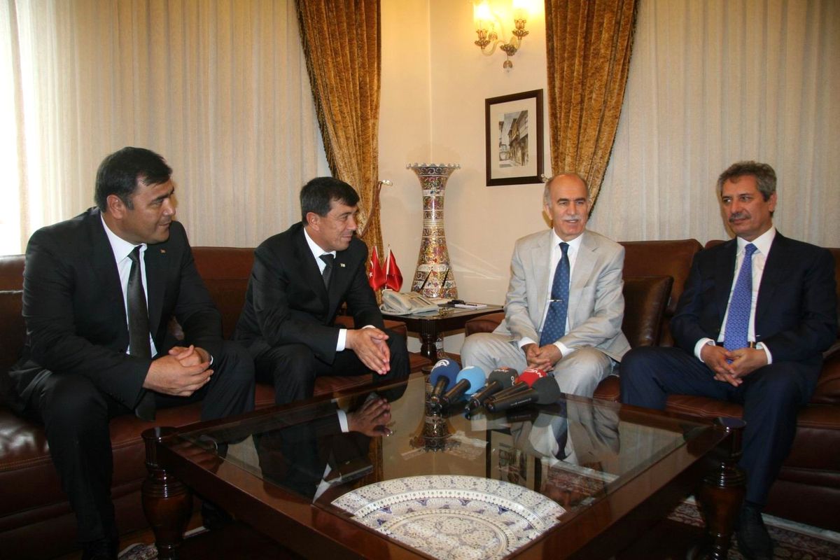 Türkmenistan Enerji Bakanı Artıkov Bursa Valisini Ziyaret Etti