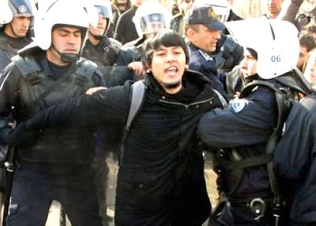 Tutuklu Öğrenciye \'Paralı\' Eğitim