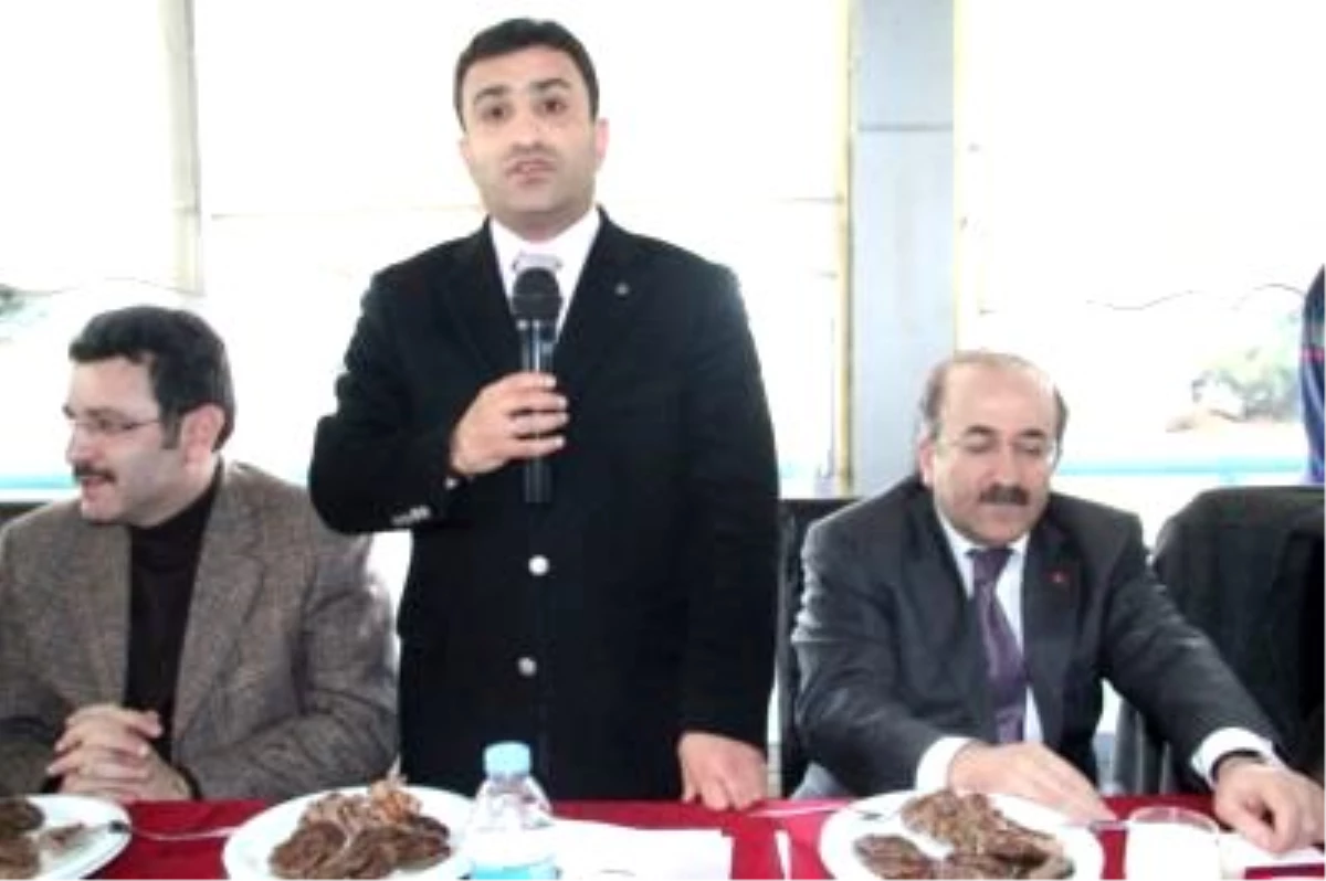 AK Parti Merkez İlçe Başkanı Altunbaş\'tan CHP Merkez İlçe Başkanı Kaya\'ya "Su" Tepkisi