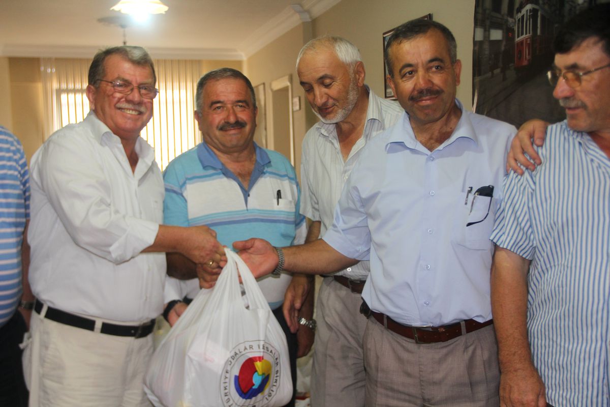 Alaplı Tso\'dan 500 Aileye Gıda Yardımı