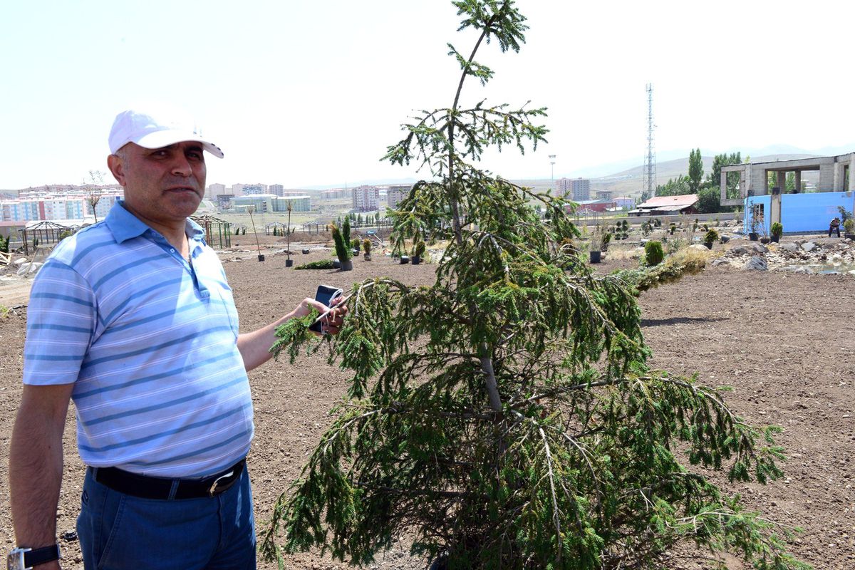 Ali Korkut, Hilalkentpark\'ı Sıkı Tutuyor