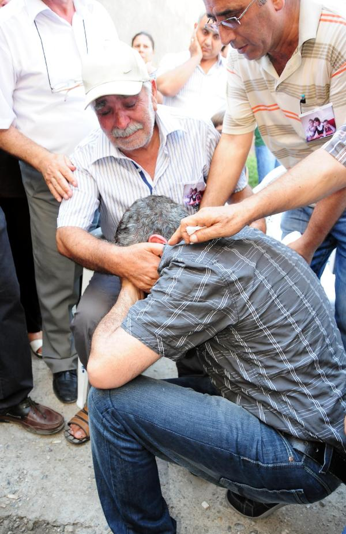 Öldürülen 3 Kardeş Toprağa Verildi