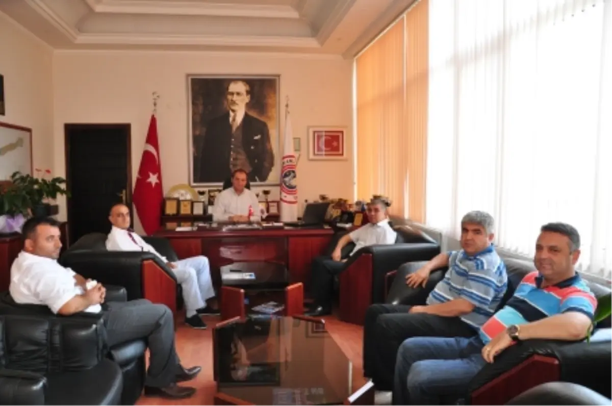 Amasya Milletvekilinden Belediyeye Ziyaret