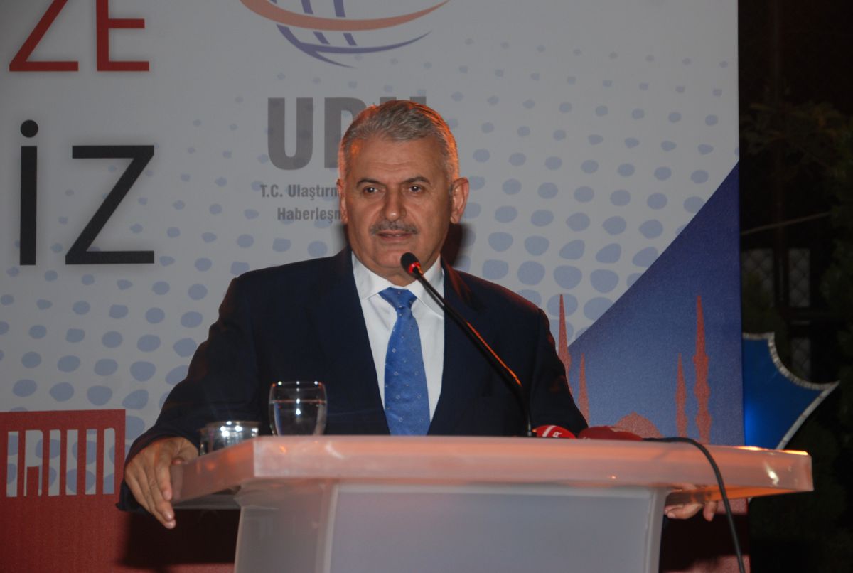 Bakan Yıldırım, Foça'daki Terör Saldırısına İlişkin Konuştu