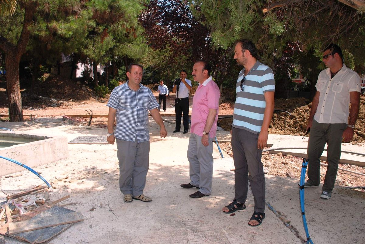 Başkan Cumhuriyet Parkı\'nı İnceledi