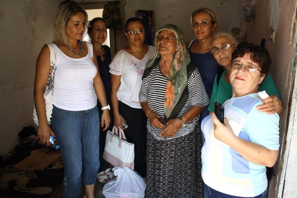 CHP\'li Kadınlardan Ramazan Paketi