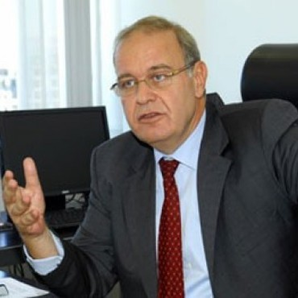 CHP\'li Öztrak; Ekonomi Hızla Yavaşlıyor, Vatandaş Borcunu Ödeyemiyor