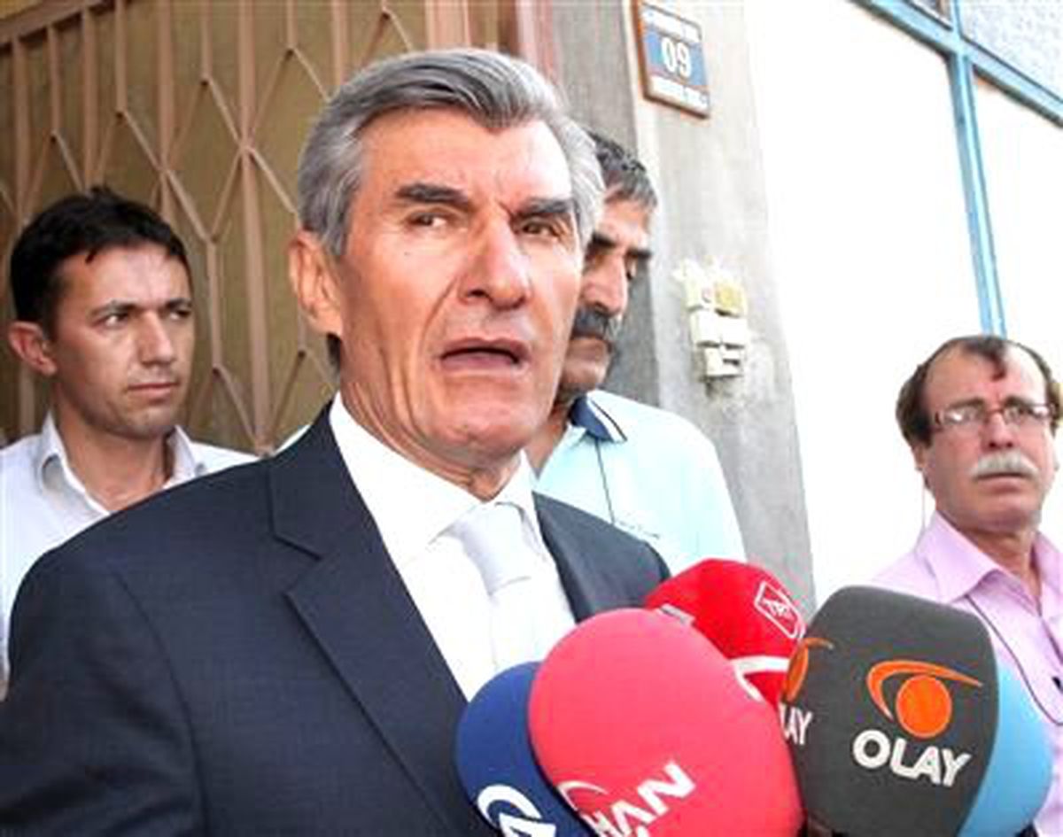CHP'li Tayan Yaralı Askeri Evinde Ziyaret Etti