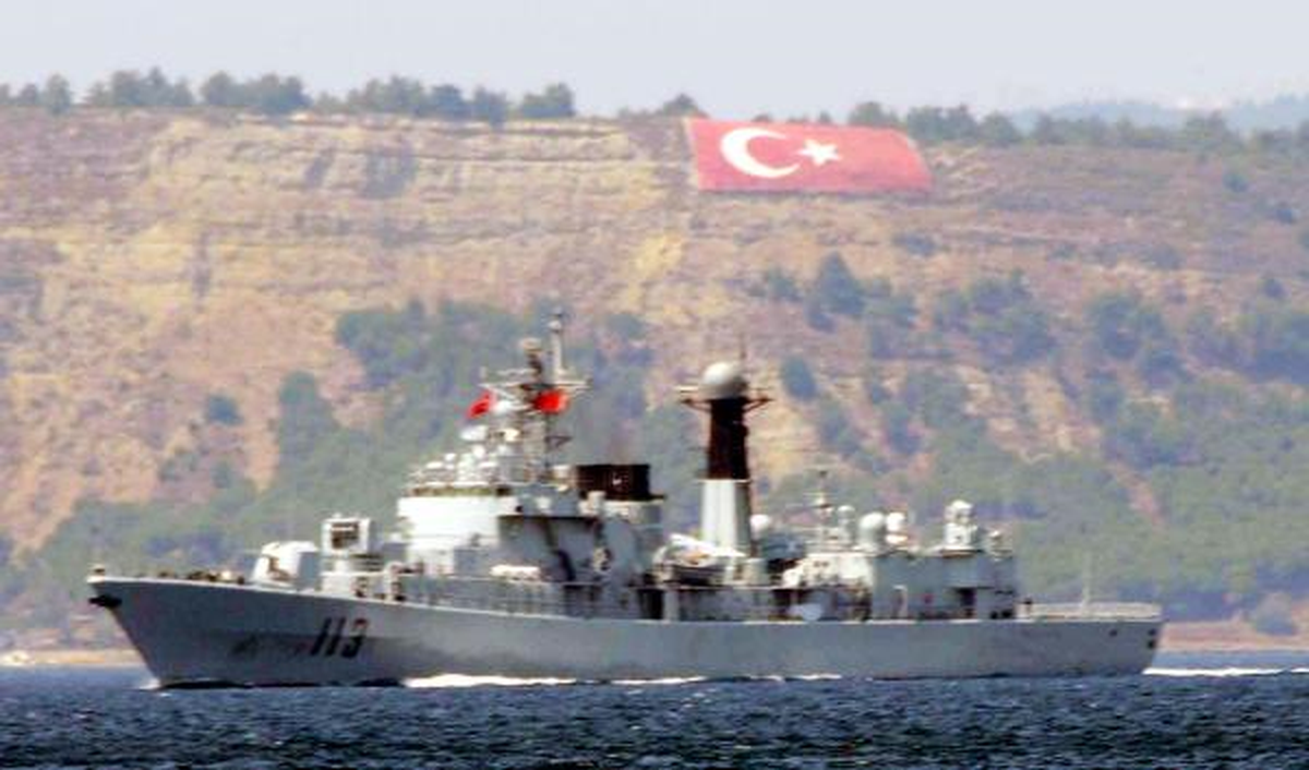 Çin Savaş Gemisi Ege\'ye Açıldı