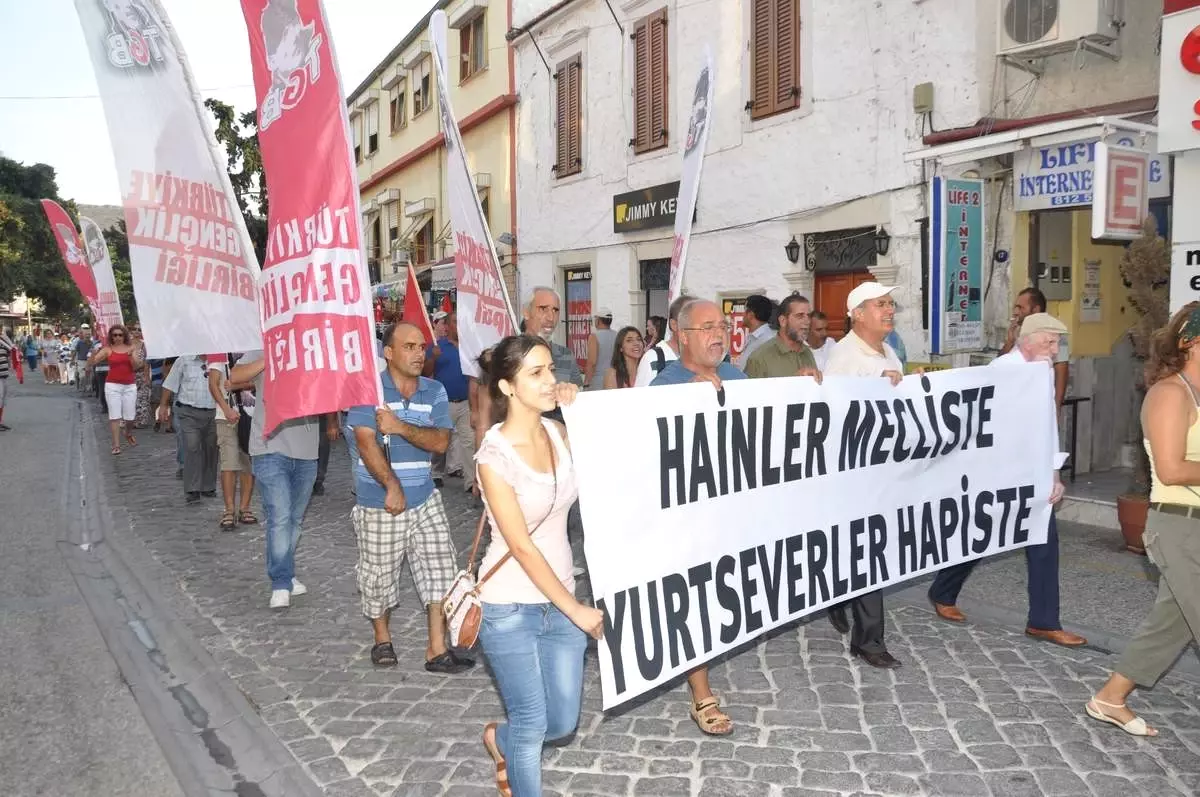 Foça, Terör Saldırısını Lanetledi