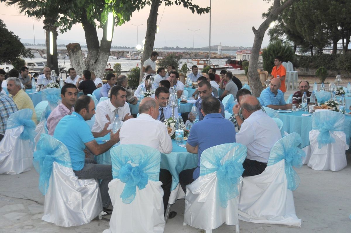 Gemisander\'den İftar Yemeği
