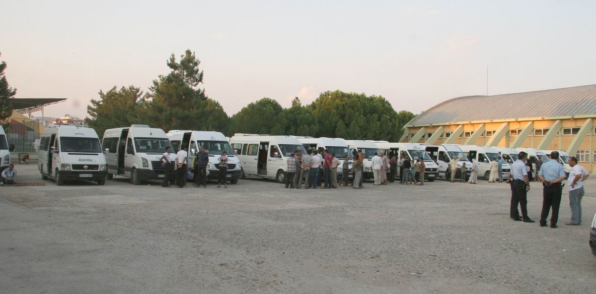 Halep\'ten Kaçan Mülteciler Türkiye\'ye Sığınıyor
