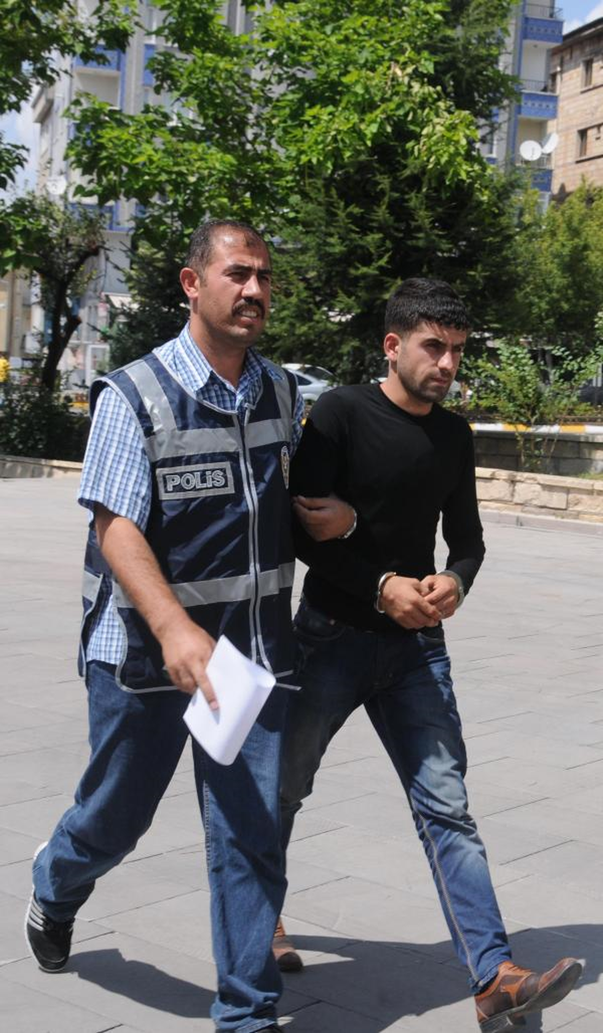 İnşaattan Hırsızlık Yapan 3 Kişi Tutuklandı