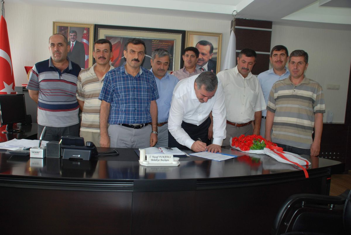 İşçiler ile Belediye Arasında Protokol İmzalandı