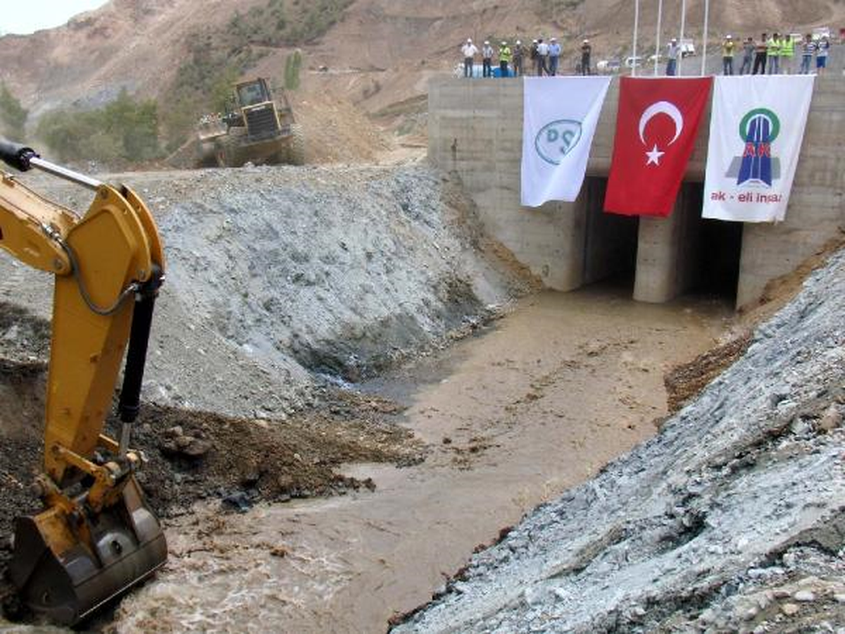 KKTC\'ye Su Sağlayacak Anamur\'daki Barajda Su Tutulmaya Başlandı