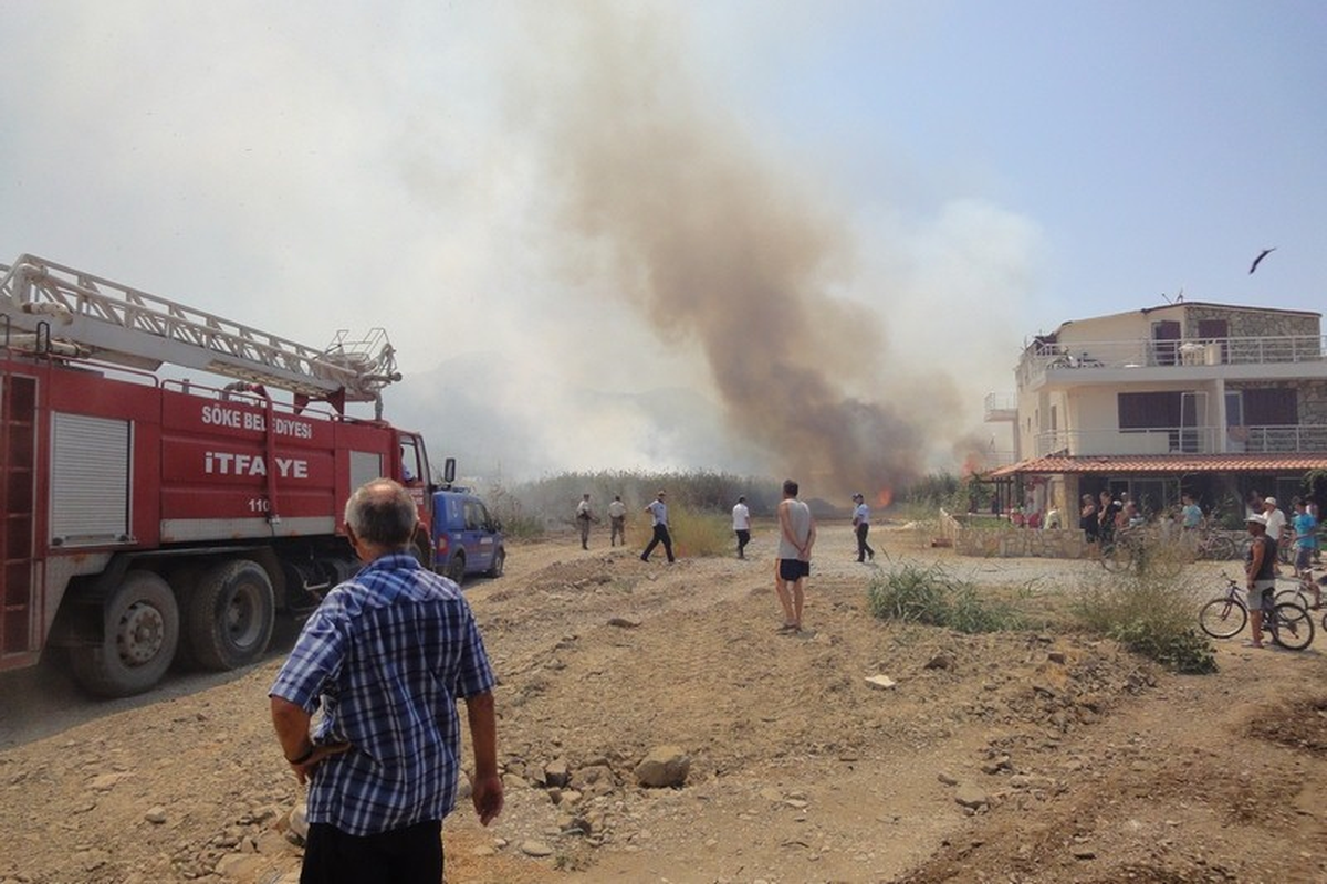 Kuşadası'nda Yangın