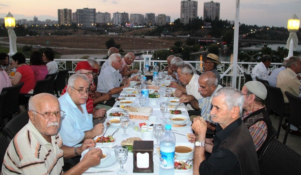 Memur-Sen\'den Anlamlı İftar