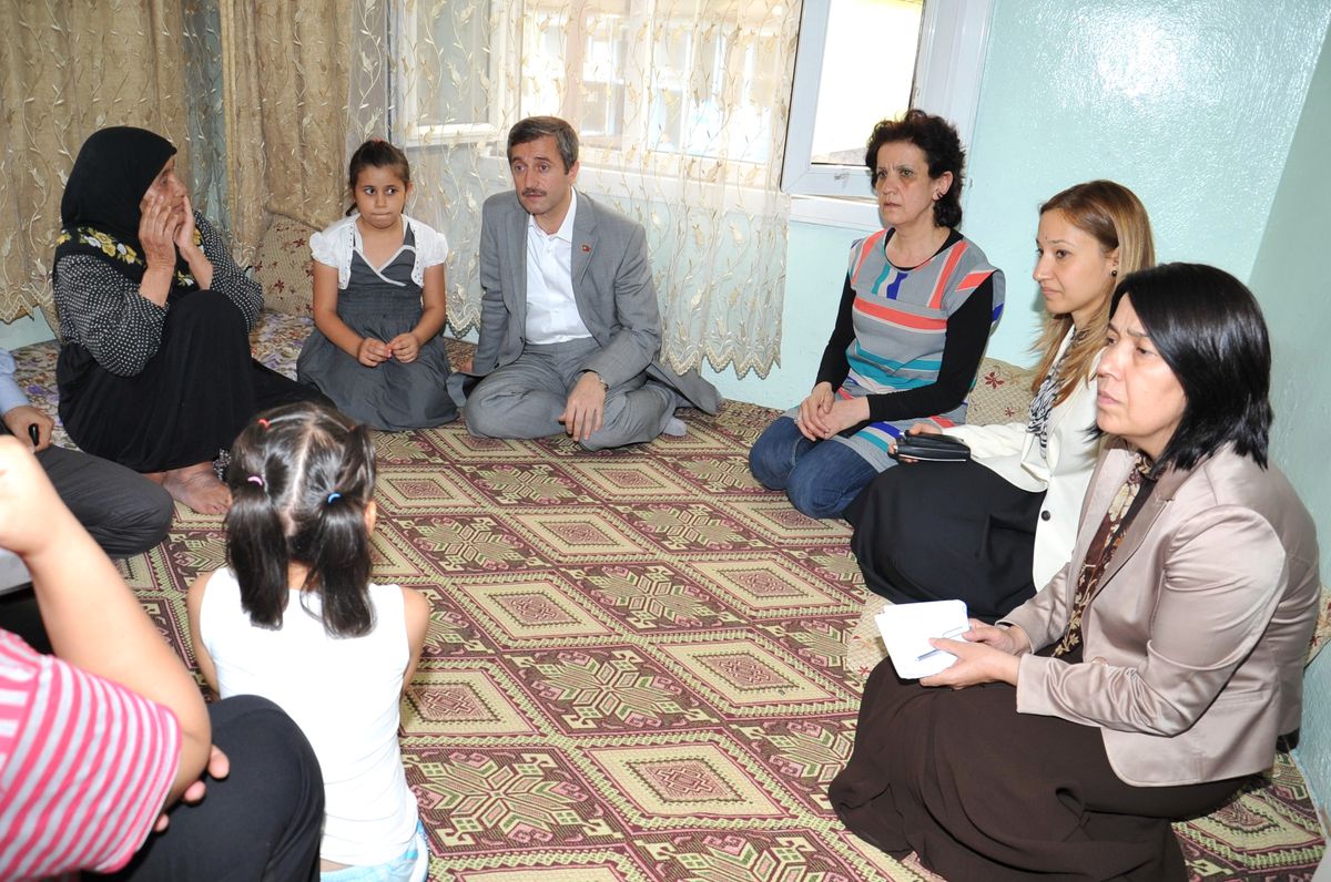 Milletvekili Bakbak , Türkmenler Mahallesi\'ni Ziyaret Etti