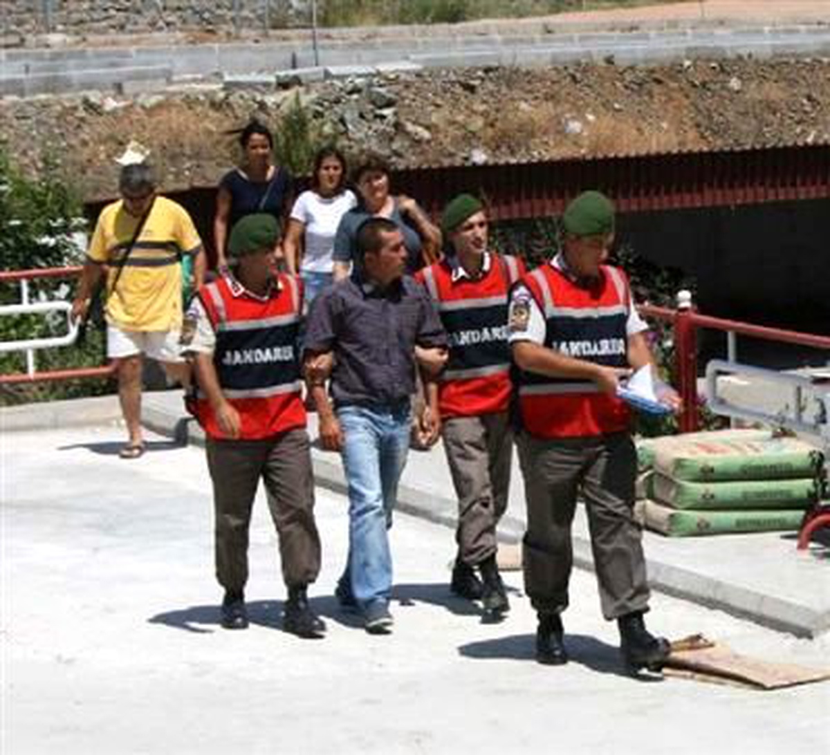 Sarıgerme\'deki 1 Turistin Öldüğü Su Sporu Kazasında Tekneyi Kullanan Tutuklandı (2)
