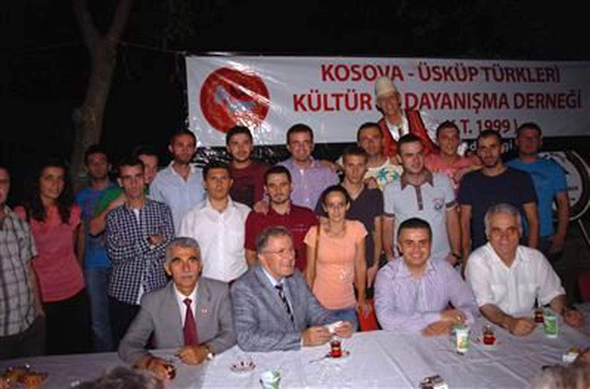 Türkiye ve Kosovalı 400 İşadamı Kosova'da İftar Yemeğinde Bir Araya Geldi