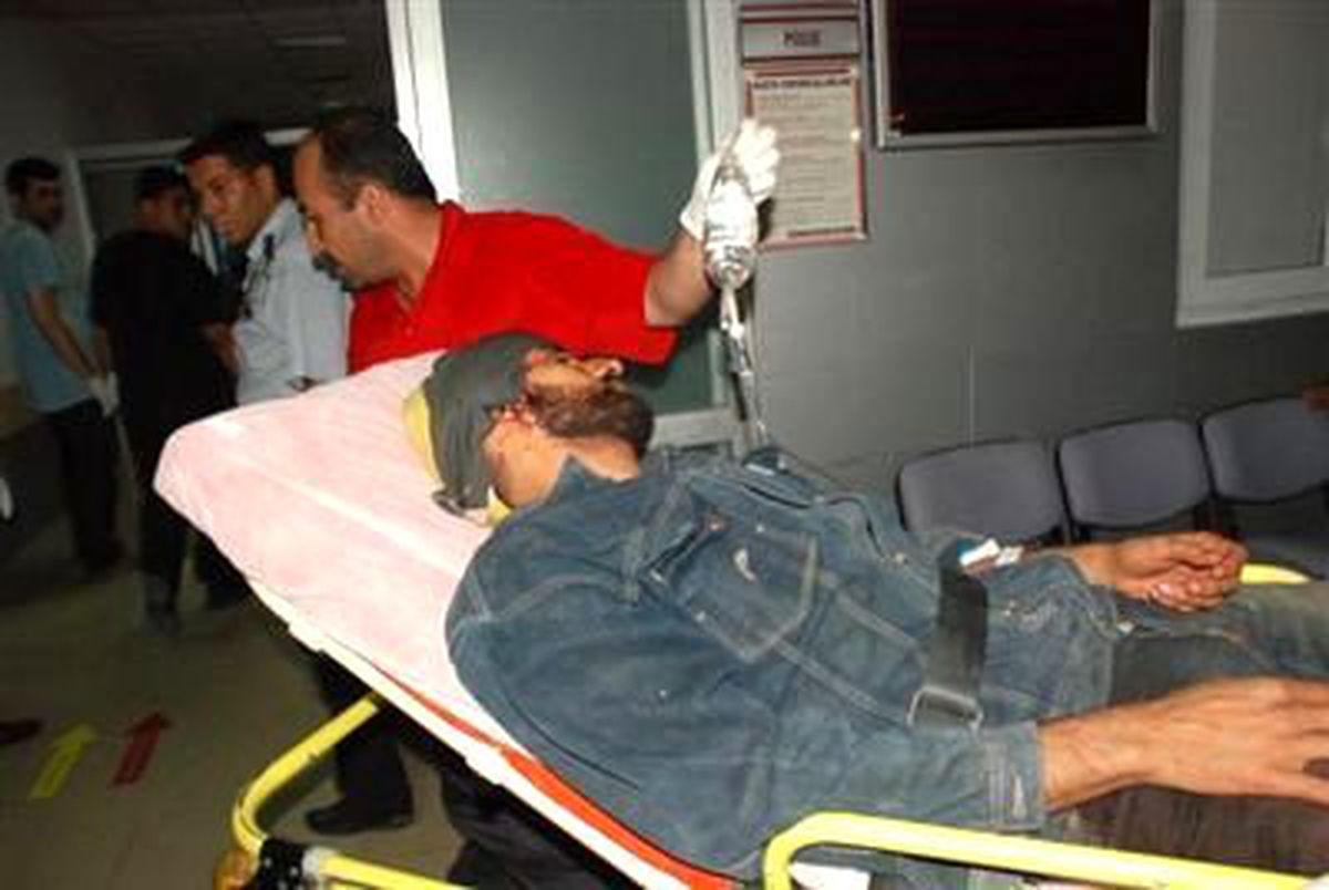 Yaralı Suriyeliler İskenderun\'a Getirildi