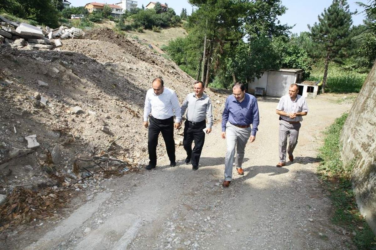 Yesevi Caddesi\'nde Yol Çalışması