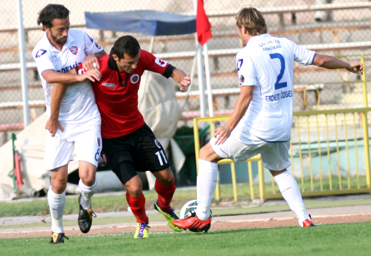 46. Tsyd Ankara Şubesi Dörtlü Futbol Turnuvası\'nda Gençlerbirliği Finale Yükseldi