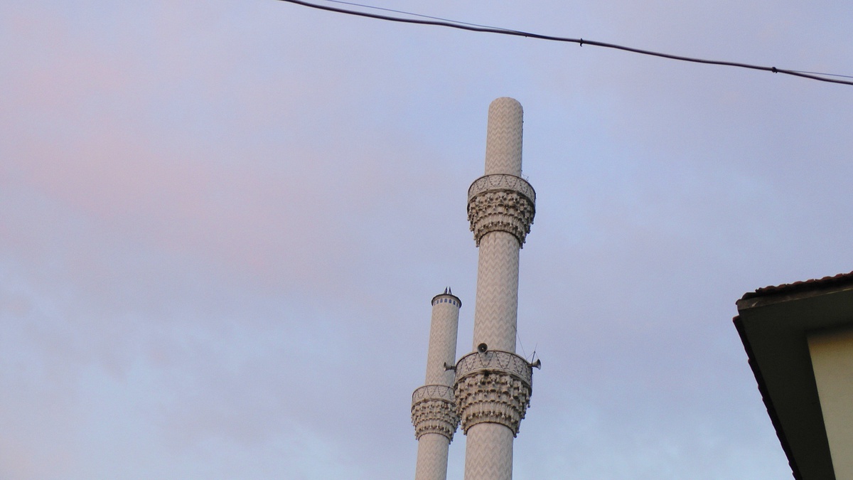 Akçakoca Beyören Köyü Cami Minaresi Kısalıyor