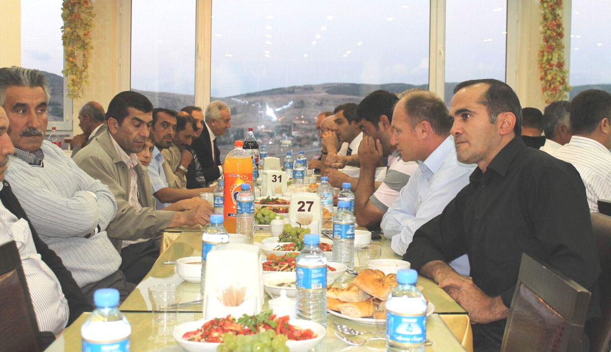 Akdağmadeni Ülkü Ocakları İftar Yemeğinde Buluştu