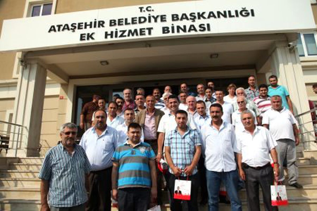 Ataşehir\'de Taksi Durakları Tek Tip Olacak