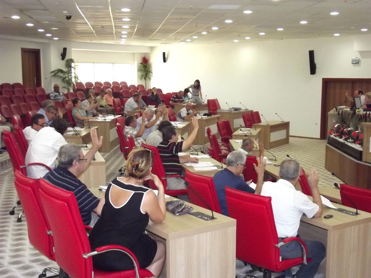 Aydın Belediyesi Yılmazköy\'ün Çöpünü Toplayacak