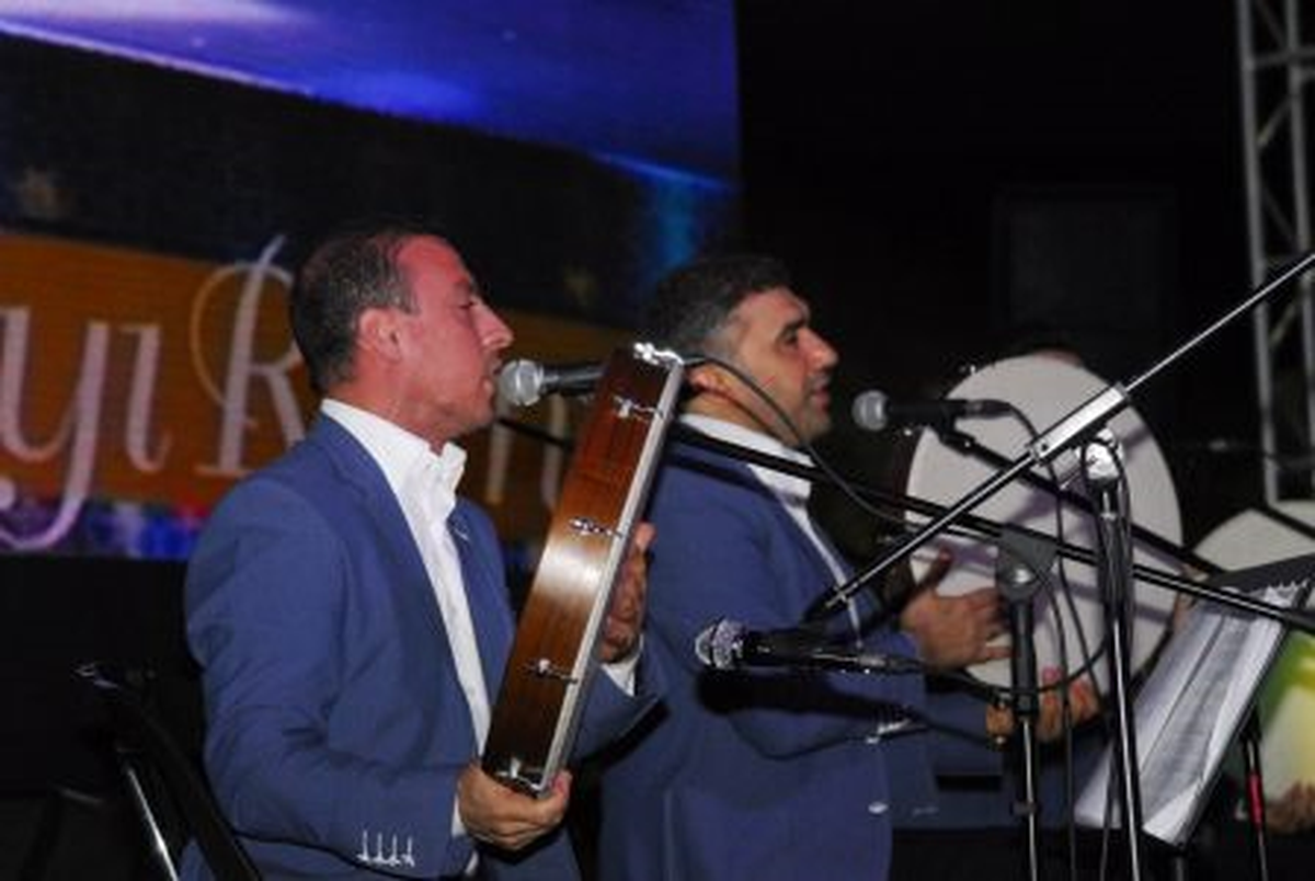 Bahçeşehir Sokak İftarına Ünlü Akını