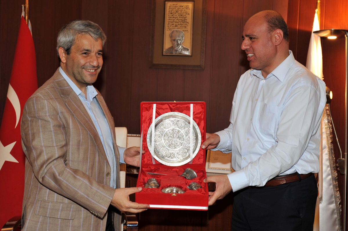 Bakan Ergün Mardin Belediyesini Ziyaret Etti