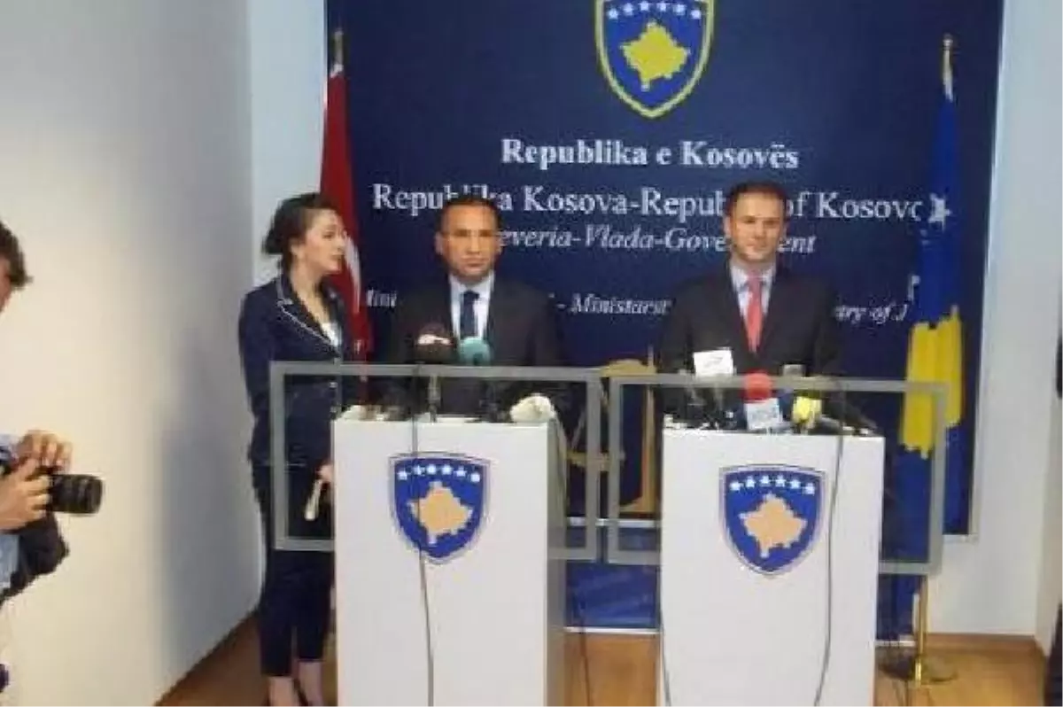 Başbakan Yardımcısı Bekir Bozdağ Kosova\'da