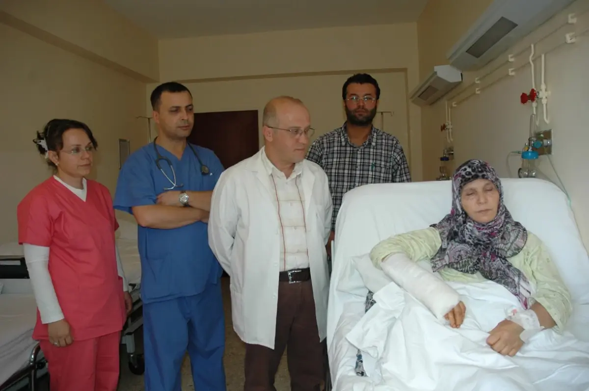 Başından ve Elinden Yaralanan Kadın Sağlığına Kavuştu