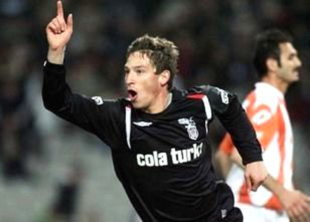 Beşiktaş Holosko ile 3 Yıllık Sözleşme İmzaladı