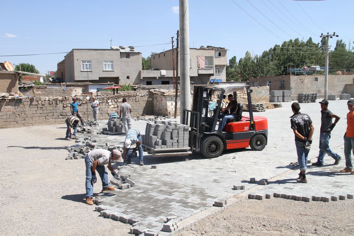 Bismil\'de Kenar Mahalleler Modern Bir Statüye Kavuşturuluyor